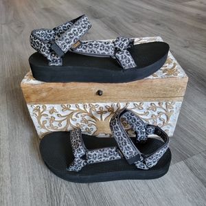 TAEVA Original Universal Sandal